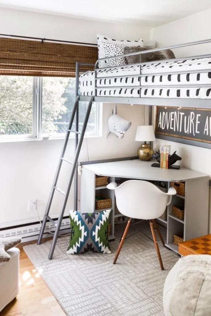 Quarto infantil em apartamento com decoração farmhouse aconchegante