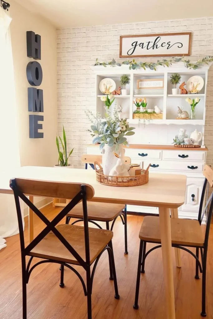 Sala de jantar compacta com decoração farmhouse clean